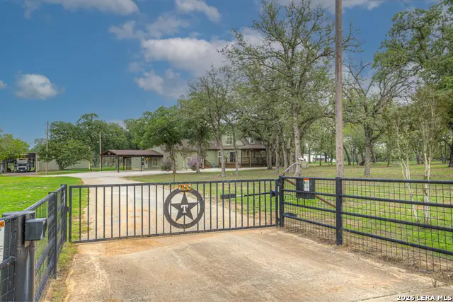 285 Rangeland, Seguin, TX 78155 - #1