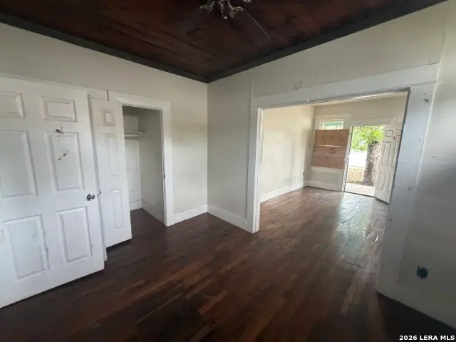5408 S Flores St., San Antonio, TX 78214 - #3