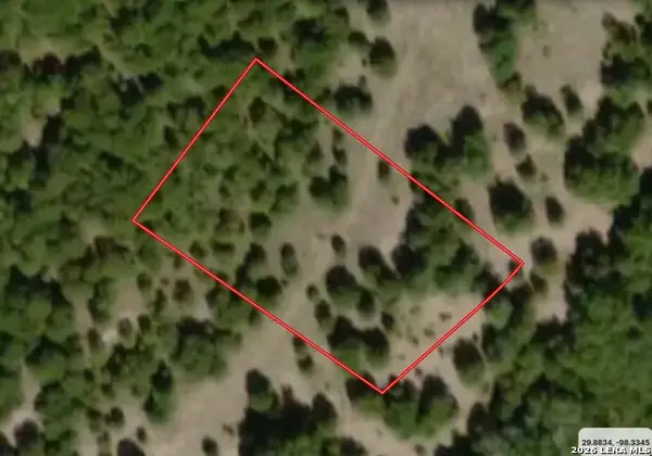 1729 Paradise Pkwy, Canyon Lake, TX 78133