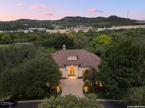 43 Champions Lane, San Antonio, TX 78257