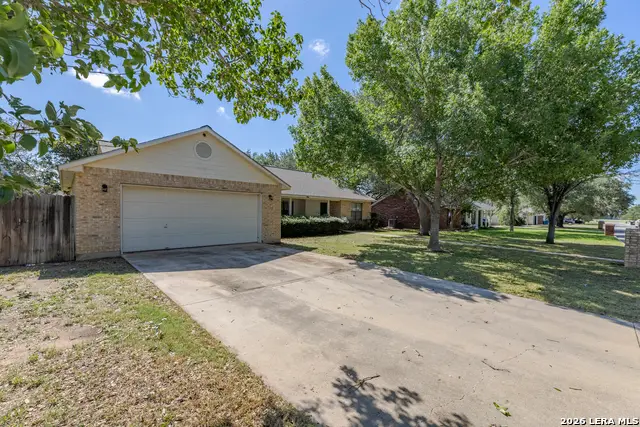 126 Woodland Dr, Pleasanton, TX 78064 - #1