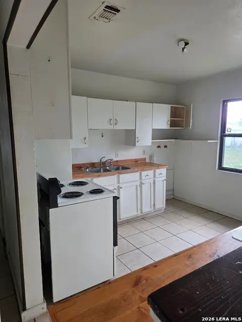 211 Dowman St, Schertz, TX 78154 - #3