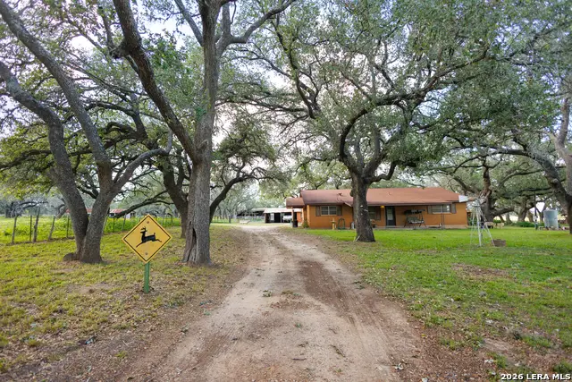 1698 W Fm 2200, Devine, TX 78016 - #2