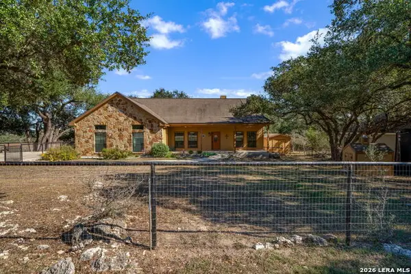 905 Cypress Pass Rd, Spring Branch, TX 78070