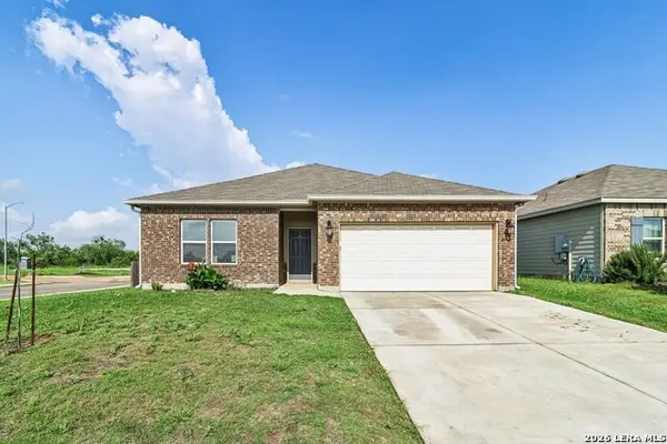 20045 Huckleberry St, Lytle, TX 78052
