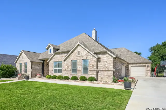 208 Englewood Ln, Castroville, TX 78009 - #2