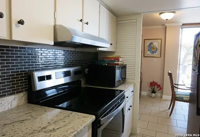 7039 San Pedro Ave #203, San Antonio, TX 78216 - #3