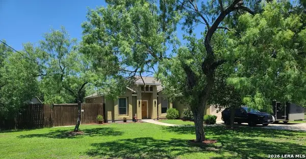530 County Road 3822, San Antonio, TX 78253