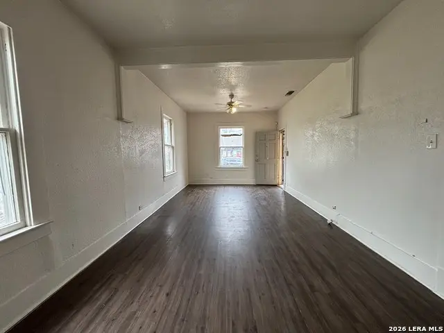 2810 W Salinas, San Antonio, TX 78207 - #3