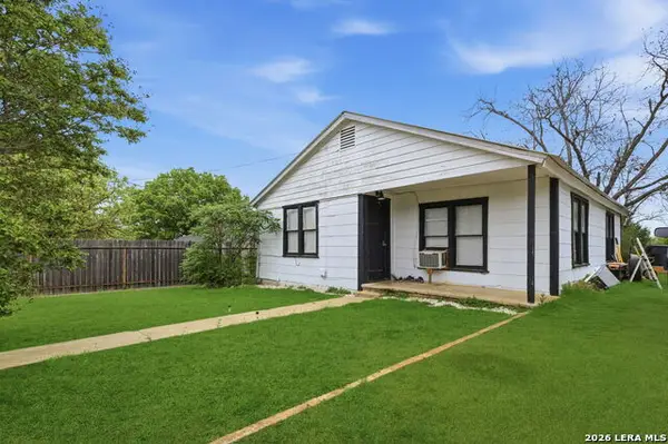 911 Hill St, Fredericksburg, TX 78624