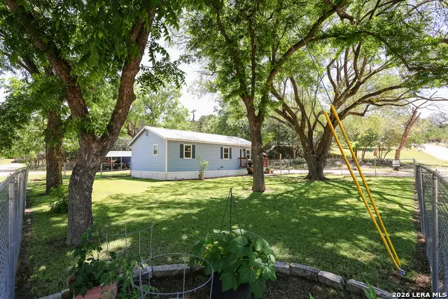 124 Cove Dr, Pipe Creek, TX 78063 - #2