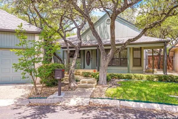 3411 Wellsprings Dr, San Antonio, TX 78230