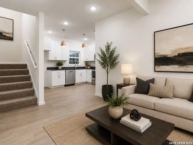 634 Iowa St, San Antonio, TX 78203 - #2