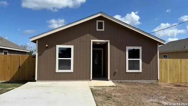 804 E 6th St, Nixon, TX 78140 - #1