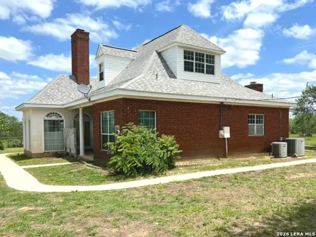 4612 County Road 117, Floresville, TX 78114 - #3