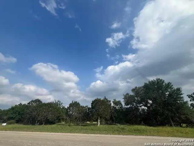 25 Vaquero, Pipe Creek, TX 78063 - #2