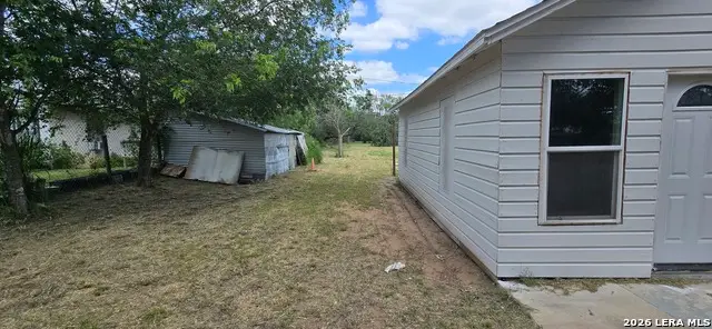706 Devine Dr, Devine, TX 78016 - #3