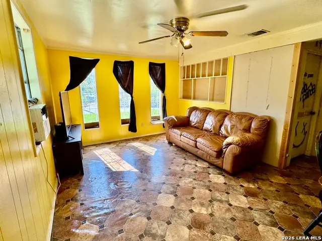 216 N San Gabriel Ave, San Antonio, TX 78237 - #2