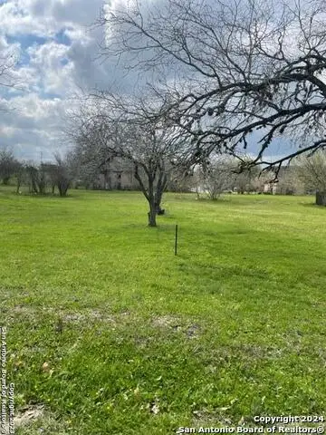 701 N Terry St, Cuero, TX 77954 - #2