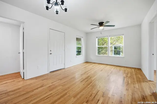 109 Alexander Hamilton Dr, San Antonio, TX 78228 - #3