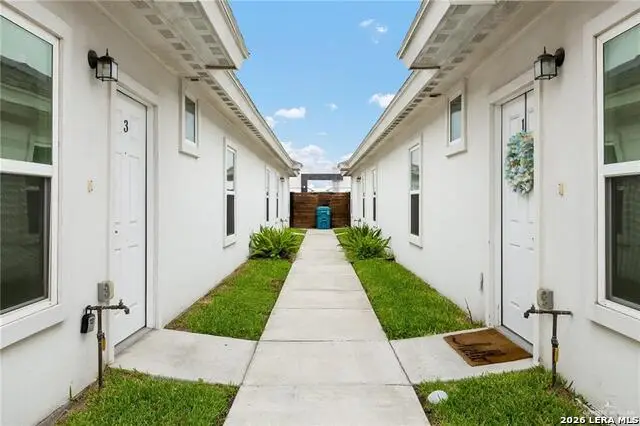 907 W Carmel Avenue, Pharr, TX 78577 - #2