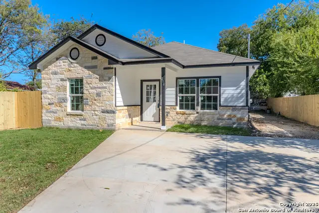 216 S San Augustine Ave, San Antonio, TX 78237 - #3
