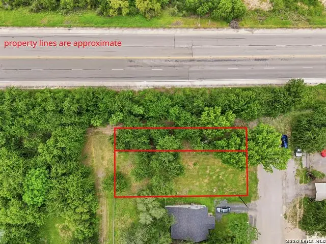 407 E Daniel Street, Uvalde, TX 78801 - #2