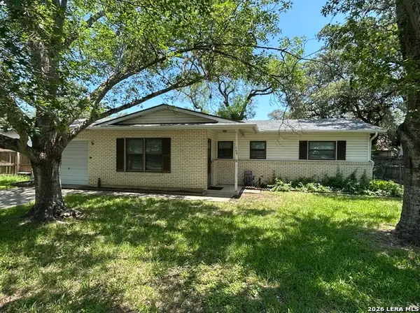 134 Rosewood Dr, Universal City, TX 78148