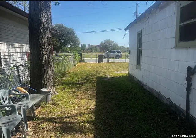 811 Theo Pwy, San Antonio, TX 78210 - #3