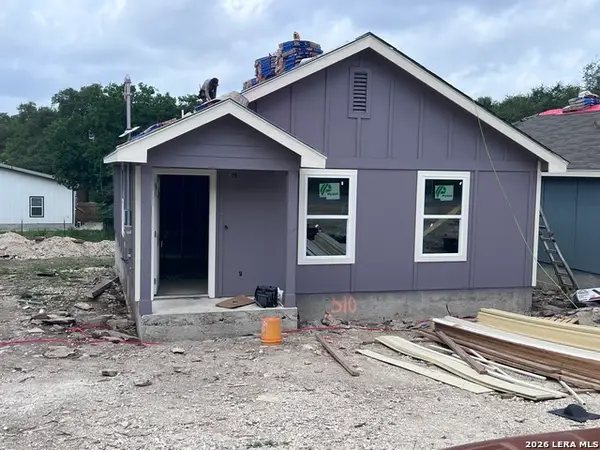510 Valleyview St, Canyon Lake, TX 78133