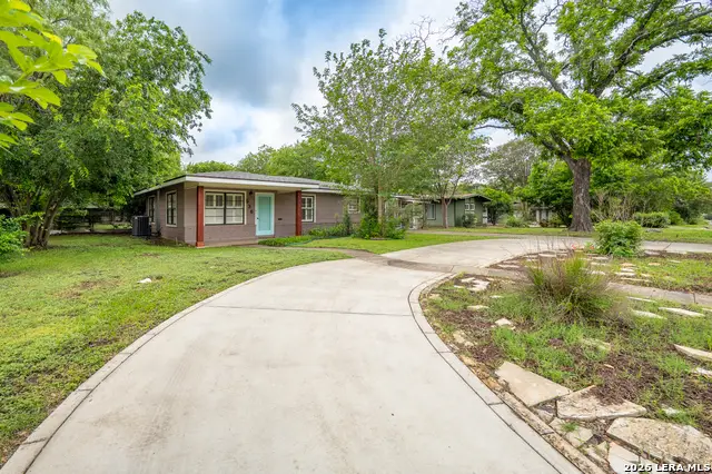 636 Rittiman Rd, Terrell Hills, TX 78209 - #2