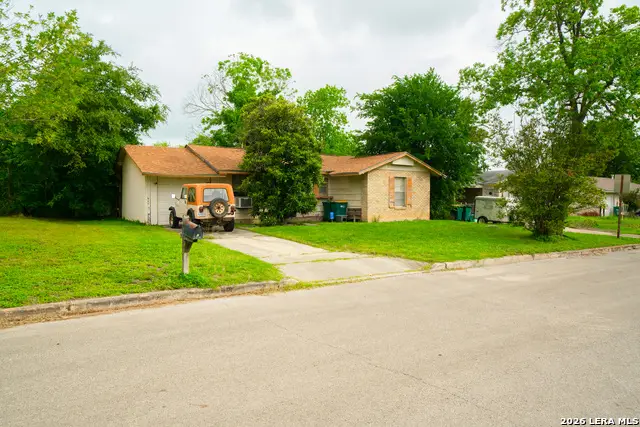 811 Stonegate Dr, Universal City, TX 78148 - #2