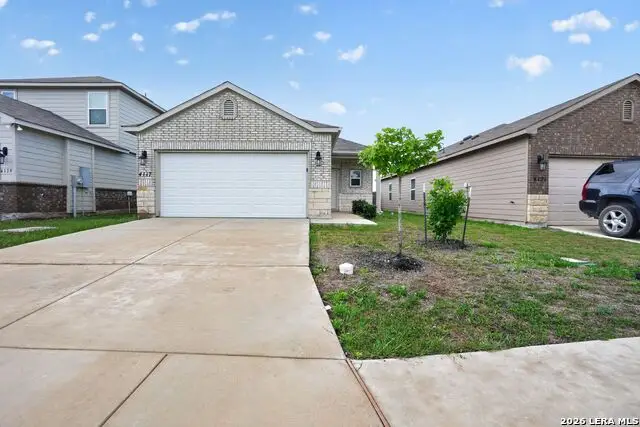 4117 Asher Aly, Saint Hedwig, TX 78152 - #1