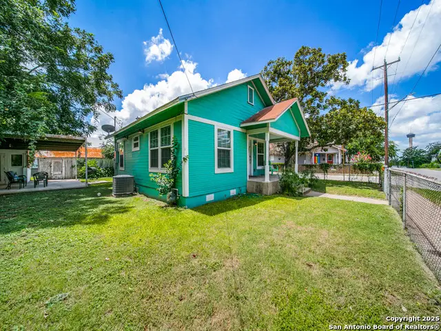 1402 Wyoming St, San Antonio, TX 78203 - #2