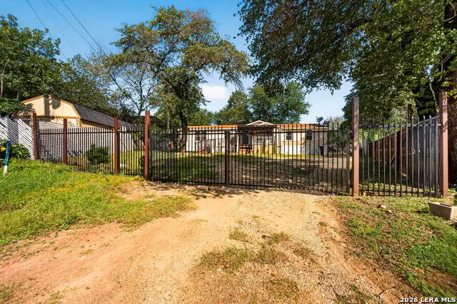4203 Cotton Oaks Dr, Elmendorf, TX 78112 - #1