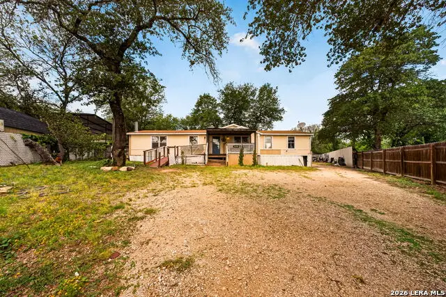 4203 Cotton Oaks Dr, Elmendorf, TX 78112 - #2