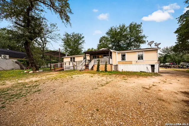 4203 Cotton Oaks Dr, Elmendorf, TX 78112 - #3