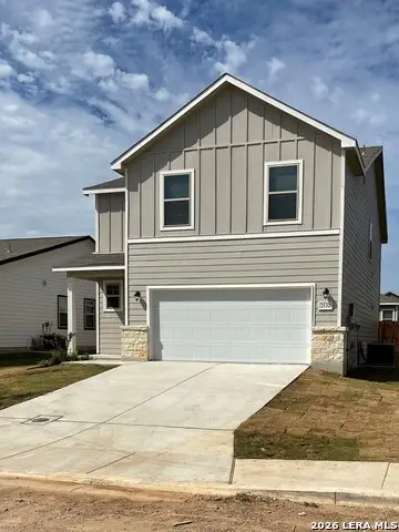 2532 Ayers Dr., Seguin, TX 78155 - #2