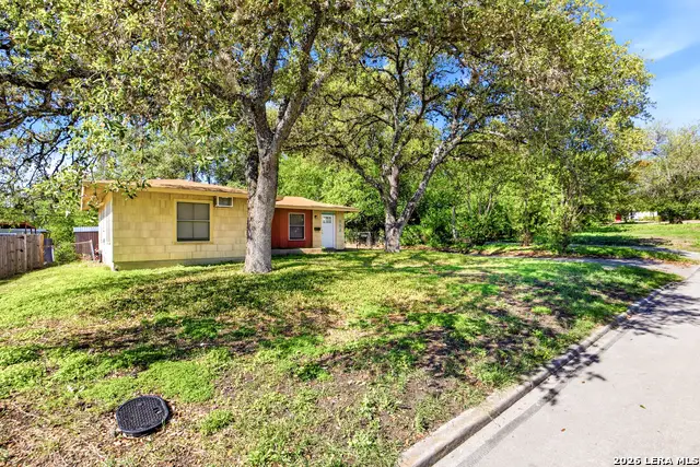 602 Byrnes Dr, San Antonio, TX 78209 - #2