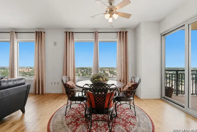 215 Center St #APT 1805, San Antonio, TX 78202 - #1