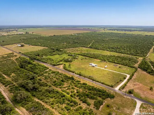 2759 County Road 467, Devine, TX 78016 - #1