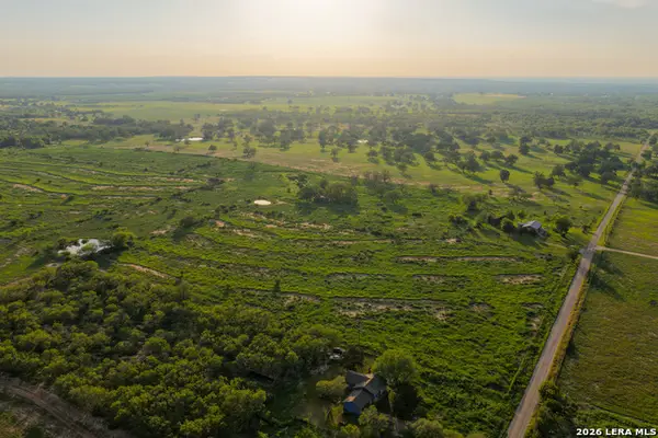 430 Watts Rd, Kingsbury, TX 78638