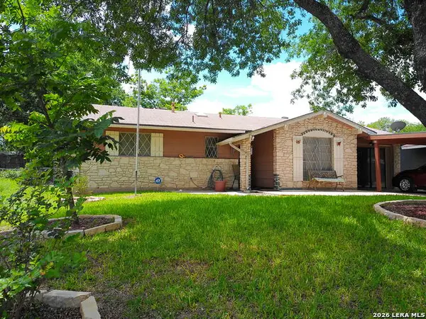 5222 Foxcross Dr, Kirby, TX 78219