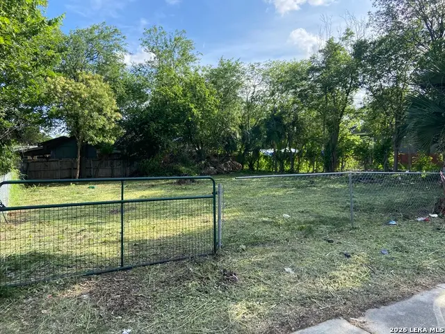 1210 Perez St, San Antonio, TX 78207 - #2