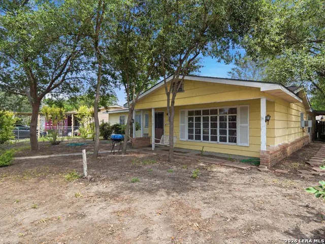 202 Cresham Dr, San Antonio, TX 78218 - #2