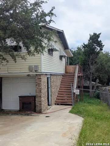 1620 Skyline Hls, Canyon Lake, TX 78133