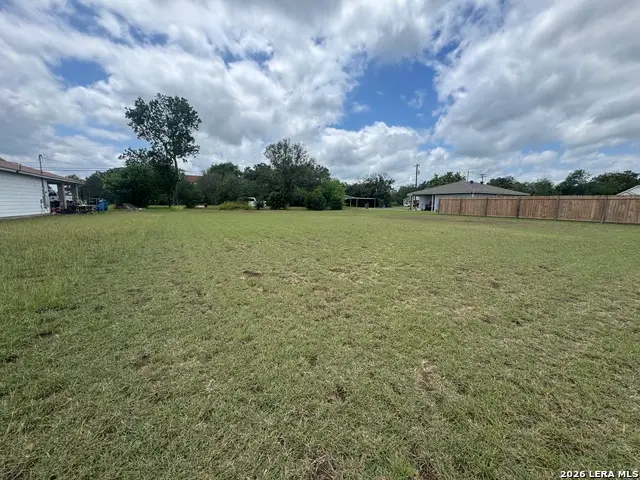 764 Johnson, Seguin, TX 78155 - #3