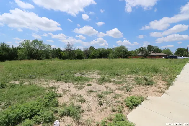101 Griggs Ave, San Antonio, TX 78228 - #3
