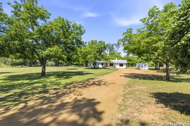 125 W Lower Crabapple Rd, Fredericksburg, TX 78624 - #3