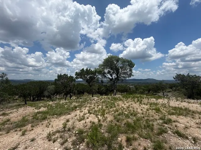 190 N Polly Peak, Bandera, TX 78003 - #2